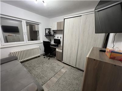 De vanzare apartament cu 2 camere decomandate la etaj intermediar zona Terezian din Sibiu