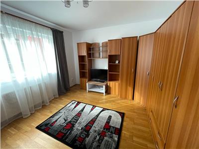 De inchiriat apartament cu 2 camere decomandate balcon si loc parcare in zona Turnisor din Sibiu