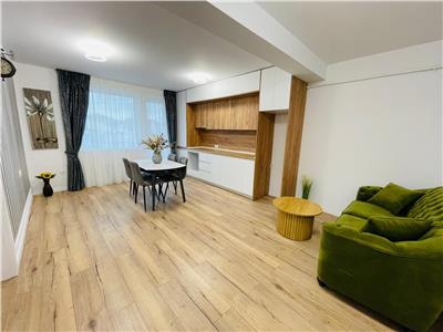 De vanzare apartament cu 2 camere decomandate cu balcon la etajul 1 zona Brana