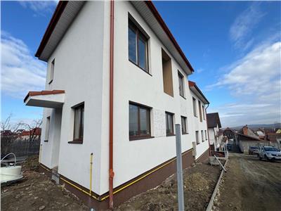 Casa individuala de vanzare 120 mp utili 300 mp teren Sura Mica