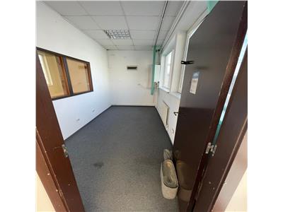 De inchiriat spatiu comercial de 300 mp cu vitrina si loc de parcare in zona centrala din Sibiu