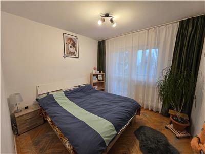 Apartament cu 3 camere decomandate si 2 balcoane de vanzare in zona Valea Aurie din Sibiu