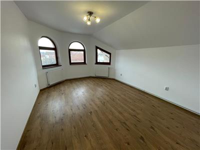 De vanzare casa individuala si 500 mp teren in zona centrala a orasului Sibiu