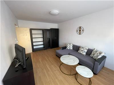 De inchiriat apartament cu 3 camere decomandate in zona centrala Sibiu