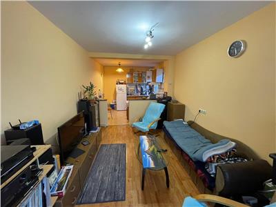 De vanzare apartament cu 3 camere decomandate balcon si loc de parcare in zona Turnisor din Sibiu