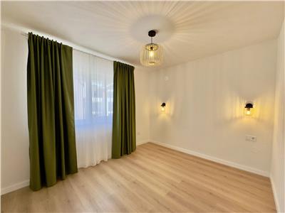 De vanzare apartament cu 2 camere decomandate finisat la alb loc privat de parcare in zona Industriala de Vest din Sibiu