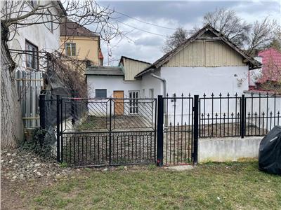 De vanzare casa individuala si curte libera de 70 mp in zona ultracentrala din Sibiu