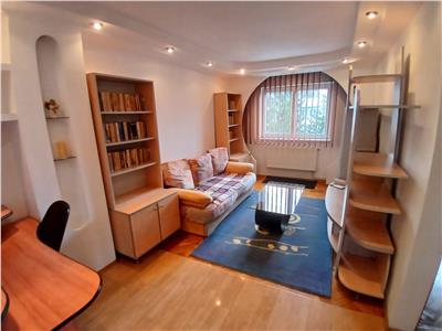 De inchiriat apartament cu 3 camere decomandate si balcon in zona Strand din Sibiu