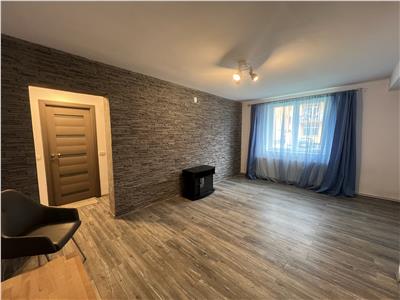 De vanzare apartament renovat cu 2 camere situat in zona Strand din Sibiu