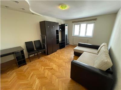De inchiriat apartament cu 2 camere decomandate cu balcon si pivnita in zona centrala din Sibiu