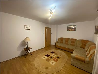 Apartament spatios cu 2 camere decomandate 2 balcoane si 2 bai in Sibiu