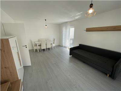 De inchiriat casa cu 4 camere decomandate balcon si curte libera in Bavaria Park in Sibiu