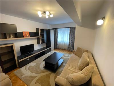De inchiriat apartament cu 2 camere decomandate si balcon in zona centrala din Sibiu