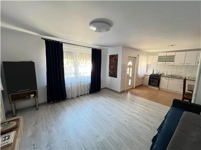Casa individuala de inchiriat cu 3 camere 3 bucatarii pivnita situata in localitatea Poplaca din Sibiu