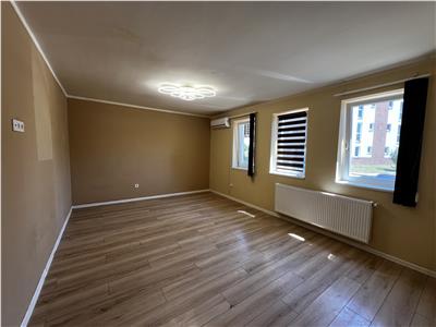 De vanzare spatiu comercial de 2 camere cu 2 bai si 3 locuri de parcare zona Henri Coanda din Sibiu