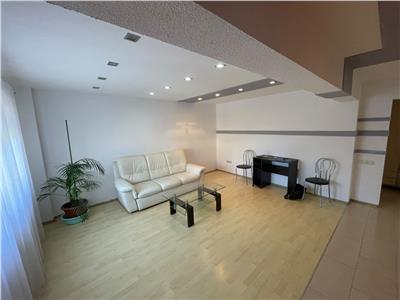 De inchiriat apartament cu 3 camere decomandate si 2 balcoane amplasat la etaj intermediar 1 in zona centrala din Sibiu