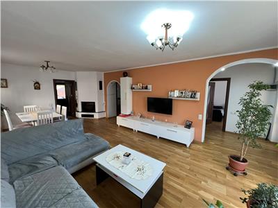 De vanzare casa cu 3 camere pivnita si pod amplasata pe teren de 438 mp zona Calea Cisnadiei din Sibiu