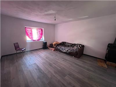 De vanzare casa individuala cu 5 camere terasa si 489 mp de teren situata in localitatea Apodul de Sus