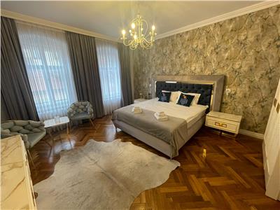 De vanzare apartament la casa cu 2 camere garaj si curte comuna din zona ultracentrala a orasului Sibiu