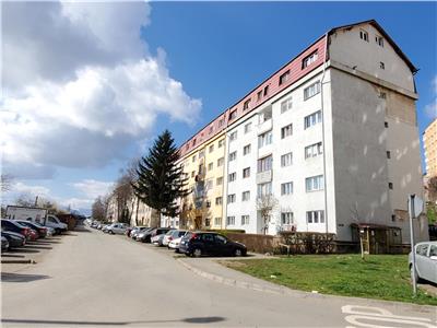 Apartament de vanzare cu 2 camere decomandate si balcon in Sibiu zona Vasile Aaron