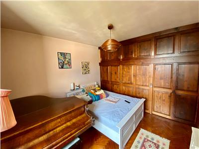 De vanzare apartament cu 3 camere decomandate si balcon in Sibiu zona Centrala