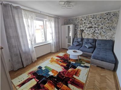 Apartament renovat cu 2 camere de vanzare in zona Terezian din Sibiu